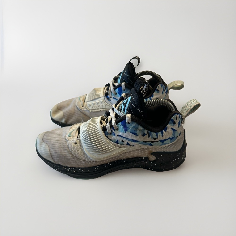 Nike Zoom Freak 3 Giannis Basketball Sneakers Sz 6.5Y White Copa DB4158-109